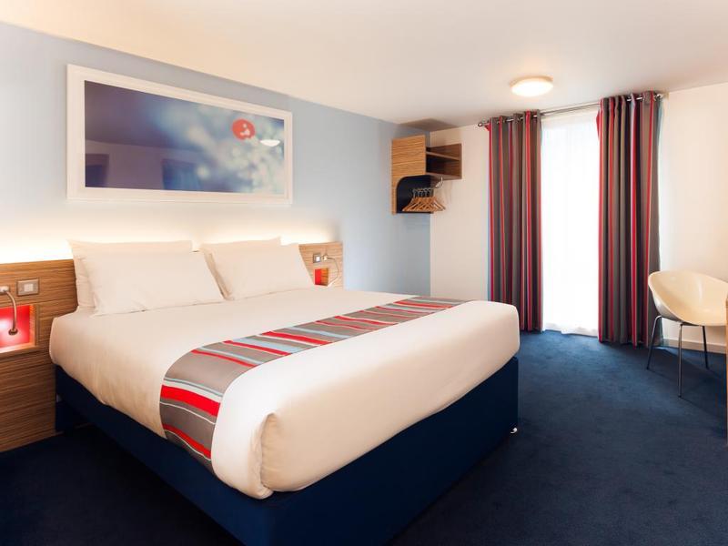 Travelodge Battersea Лондон Екстер'єр фото